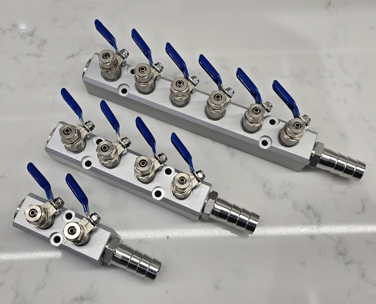MANIFOLD BLOCK WITH TAPS 6 5 4 3 2 WAY