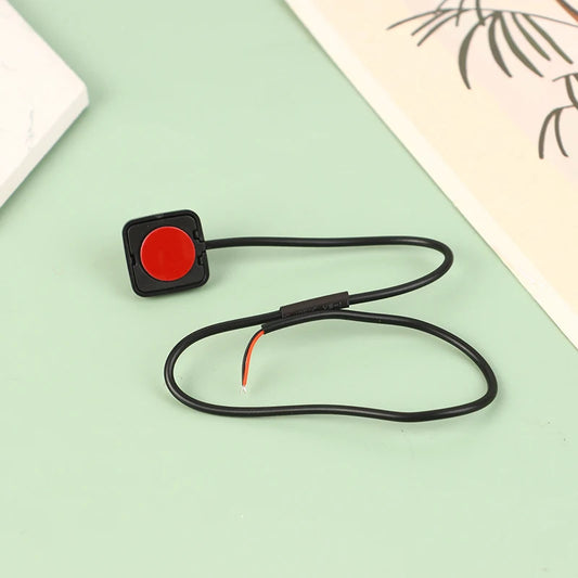 MOMENTARY PUSH BUTTON SWITCH - RED OR BLACK