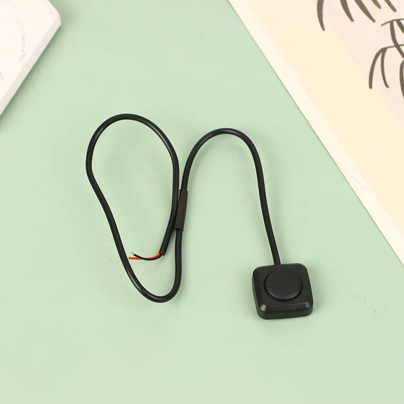 MOMENTARY PUSH BUTTON SWITCH - RED OR BLACK
